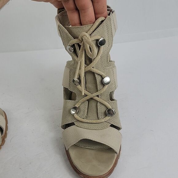 Sorel Nadia Suede Open-Toe Women's Sandals. - Picture 8 of 9